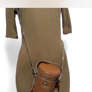 Elegant Tan Crossbody Bag with Chain Strap